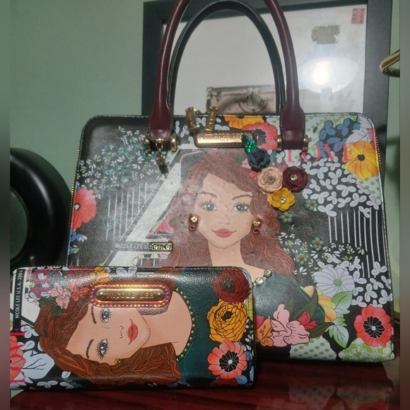 Nicole Lee Bag & Wallet - Picture 1 of 16